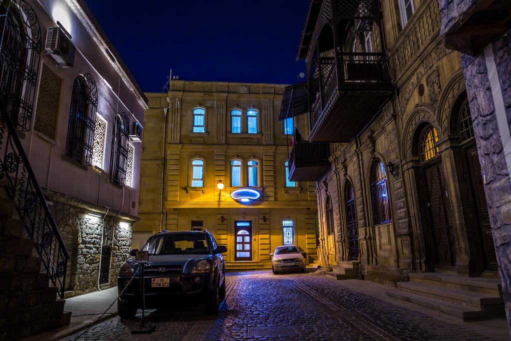 Premier Old Gates Hotel Баку Экстерьер фото
