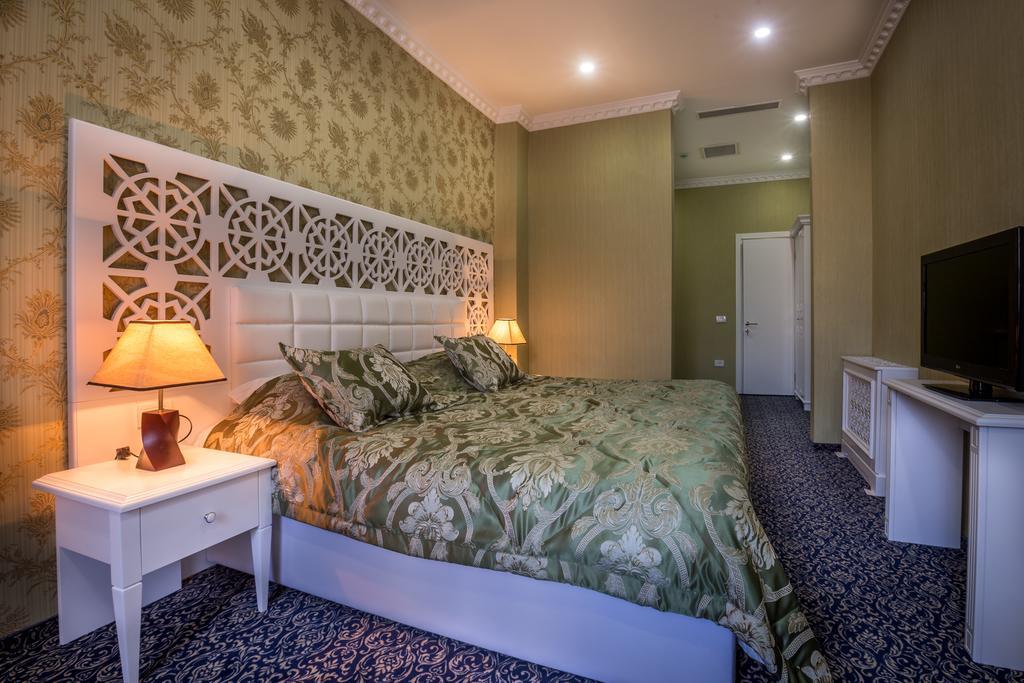 Premier Old Gates Hotel Баку Экстерьер фото