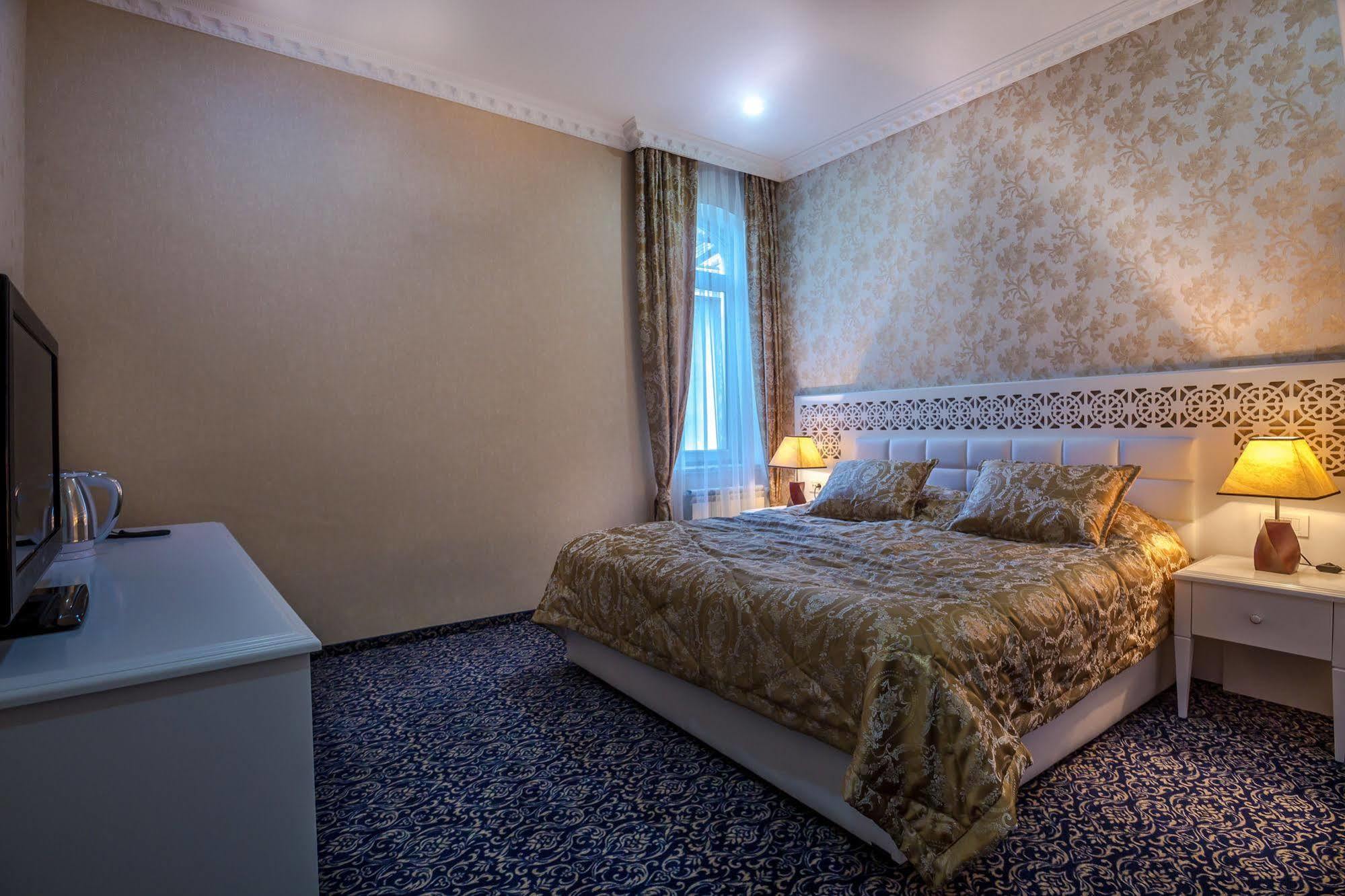 Premier Old Gates Hotel Баку Экстерьер фото